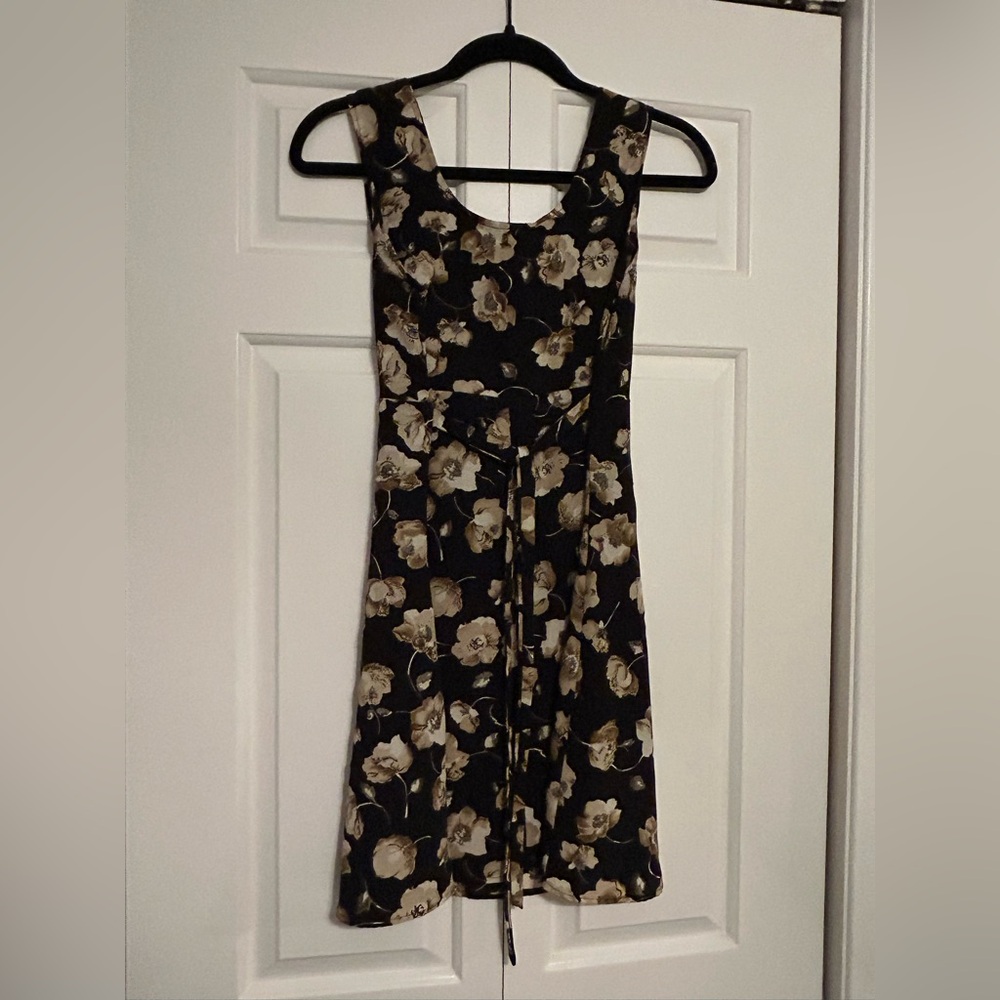 Vintage 90s Hana Empire Waist Floral Tie-Back Dress - Picture 2 of 8